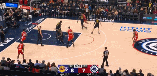 莱昂纳德复出再赢德比！26分钟轰24分5板4助 连续23场20+创新高|小卡|考瓦伊·莱昂纳德|快船|迈尔斯-莱昂纳德|科怀-伦纳德_新浪体育_新浪新闻