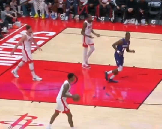 星空体育官网下载入口-网友：KD是毒瘤&amp;太阳的事在火箭重演 KD：你没进过更衣室怎么知道